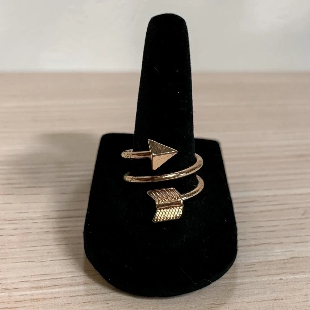 Arrow Wrap Ring Size 8.5‎ Rose Gold/Copper Color Spiral-Has Wear